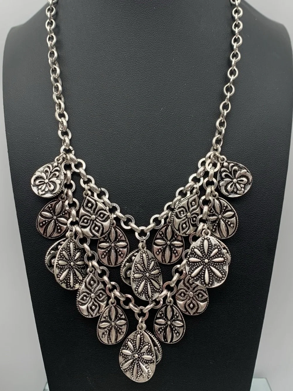 Premier Designs eye catching